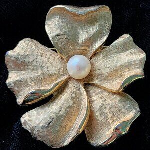 Vintage Gold and Pearl "Magnolia" Flower Pin-Brooch- Gold-Tone